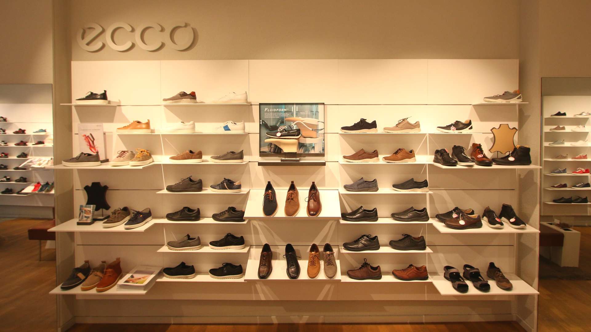 ECCO Schuhregal